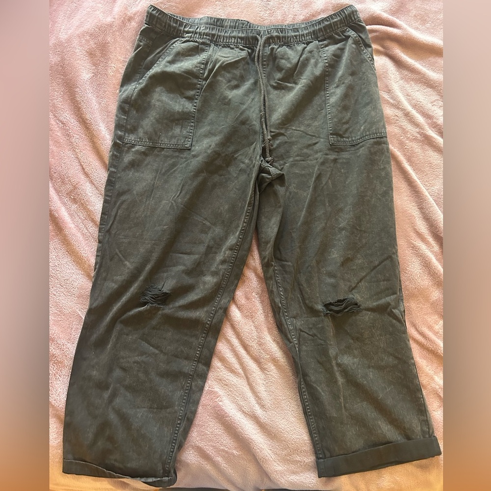 Aerie Women’s Black Wash High Rise Distressed Utility Pants